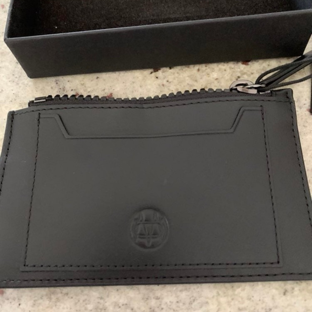 Massimo Dutti Womens Card Case Black Multiple card inserts  Zippered pouch